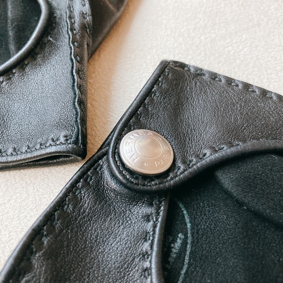 Hermès | RARE Clou De Selle Lambskin Gloves - Picture 5 of 6